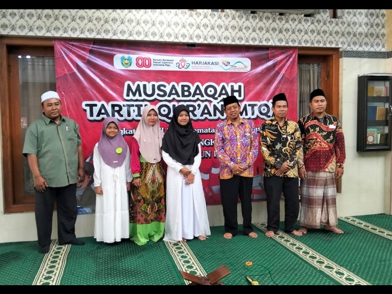 LOMBA MTQ ( MUSABAQOH TARTIL QUR'AN )